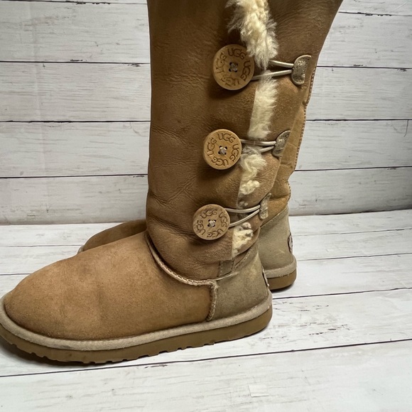 UGG Triplet Bailey Boot Size US 6 Pre-owned - Picture 2 of 14